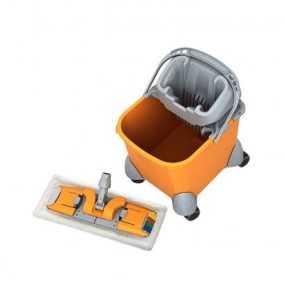 Wózek z tworzywa sztucznego PIKO na kółkach + stelaż + mop